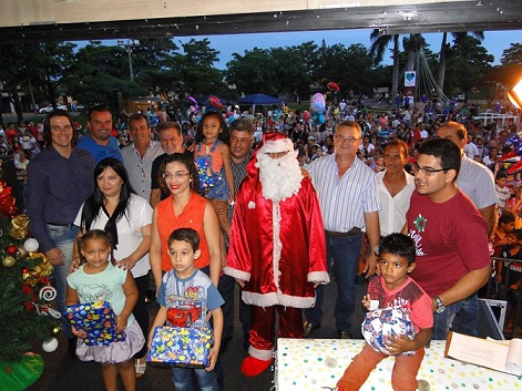 Vereadores participam do Natal Encantado